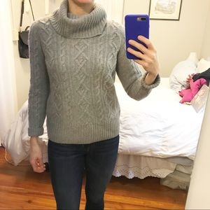 100% cashmere gray knit sweater